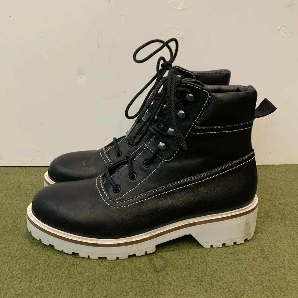 Nicole Miller low chunky boots